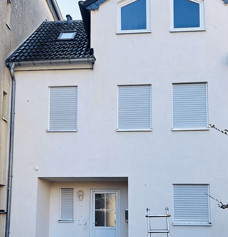 Referenz: Außenanlage und Fassadenbereich